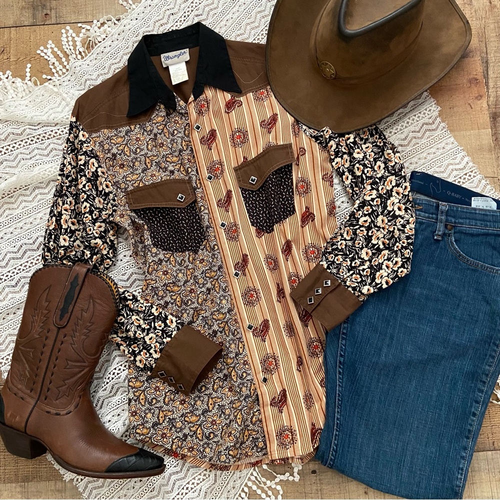 Wrangler Retro Multicolor Floral Metal Snap Shirt